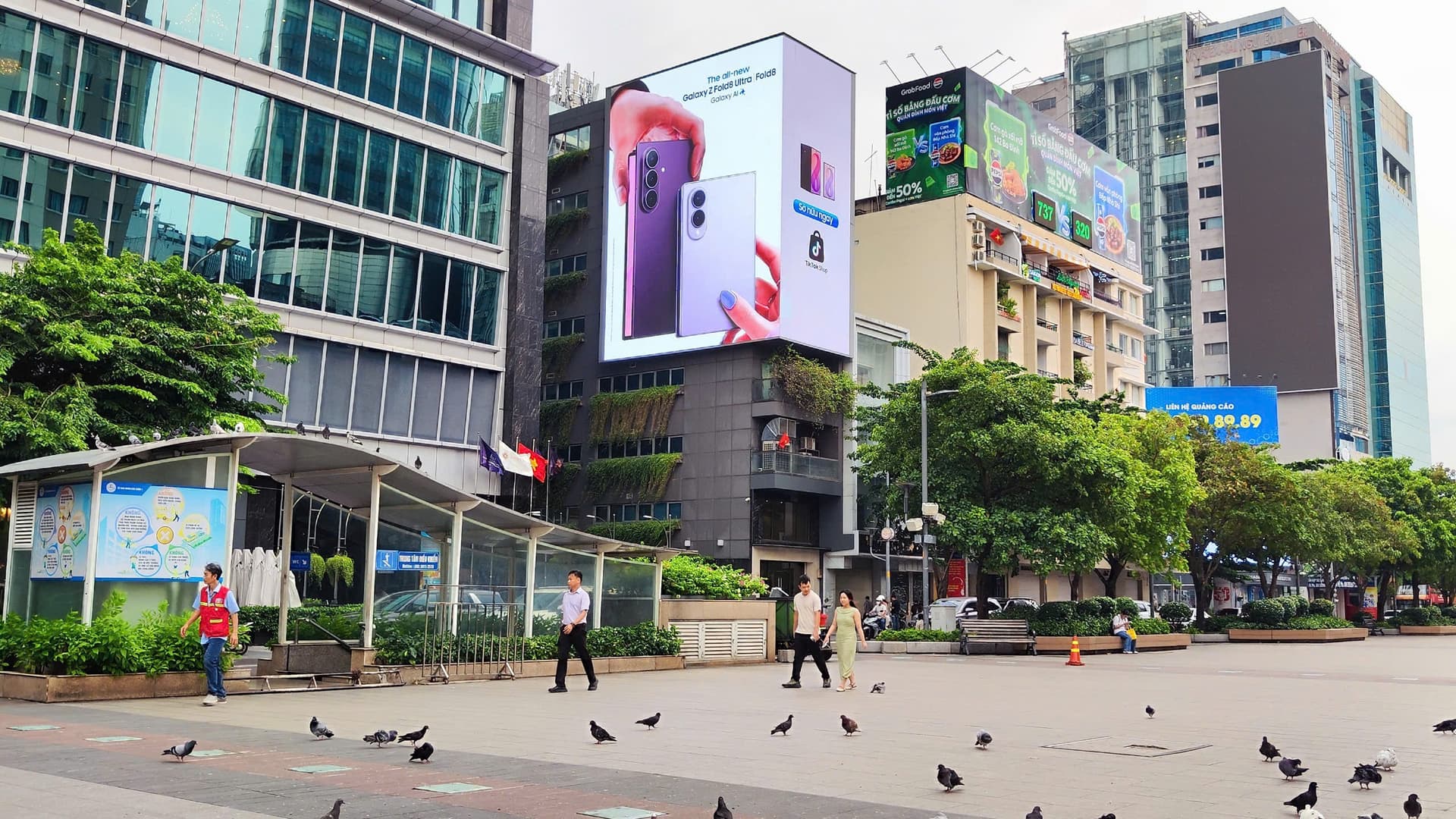 LED 20 Nguyễn Huệ