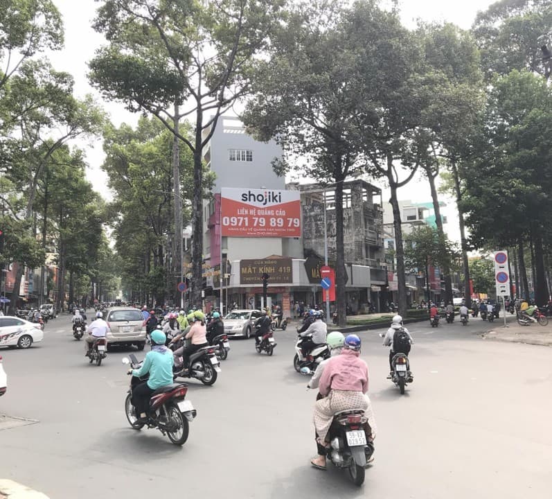 Vòng xoay Nguyễn Tri Phương - Ngô Gia Tự