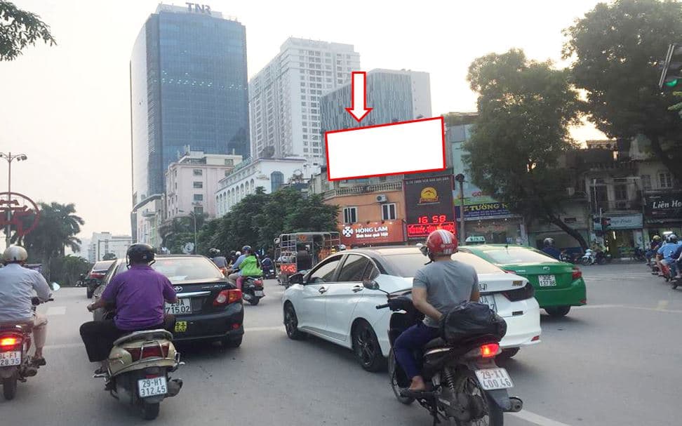 Ngã tư đê La Thành – Nguyễn Chí Thanh