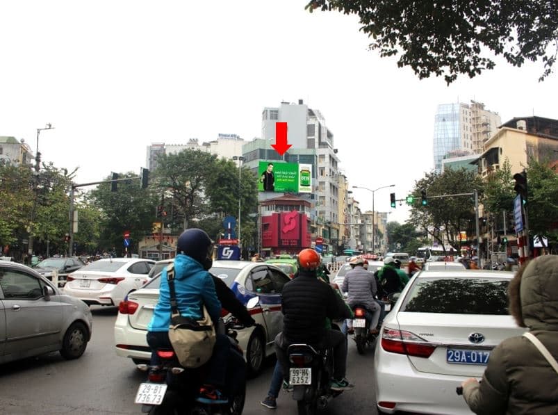 Ngã tư Điện Biên Phủ - Hàng Bông – Cửa Nam