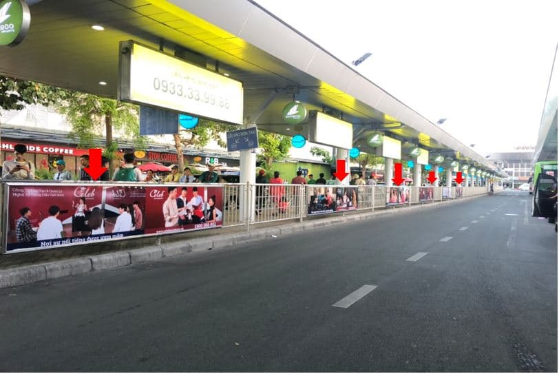 30 Pano bên ngoài cổng nội địa sân bay Tân Sơn Nhất