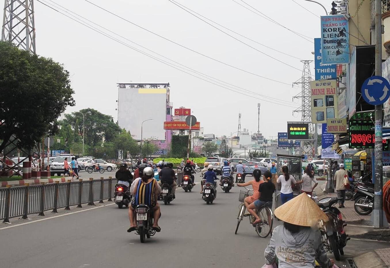 Vòng xoay Phú Lâm