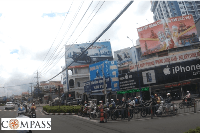 [Compass khảo sát] QL13 B67. Ốp tường ngã tư Chợ Đình 2