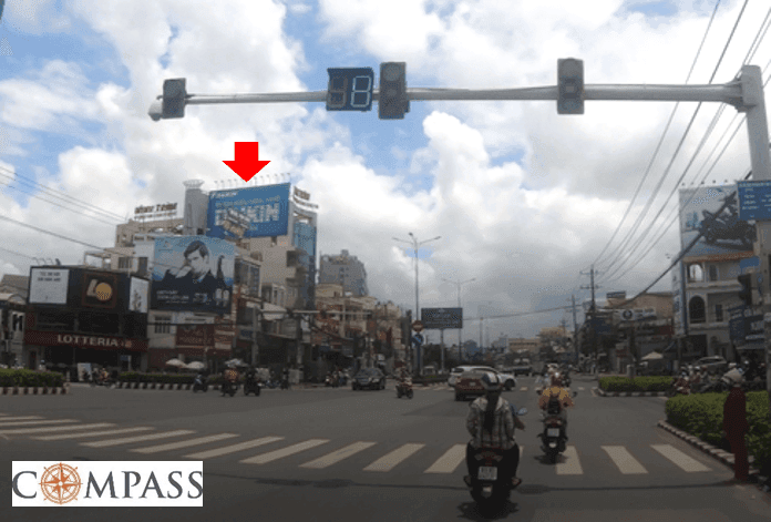 [Compass khảo sát] QL13 B69. Ốp tường ngã tư Chợ Đình 4