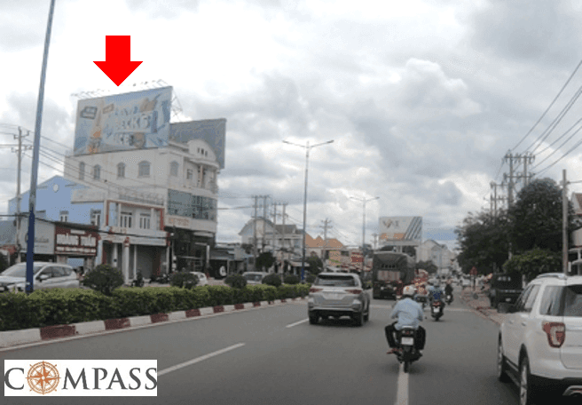 [Compass khảo sát] QL13 B74. Ốp tường Honda Trong Sáng 1