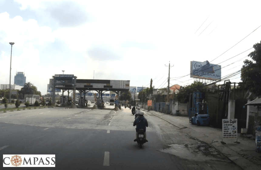 Ảnh biển quảng cáo: Trụ trạm thu phí cầu Đồng Nai