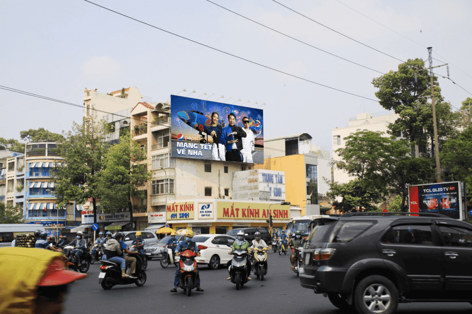 Ngã tư Hồng Bàng - Thuận Kiều