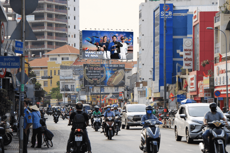 Ngã ba Phan Đăng Lưu - Nguyễn Văn Đậu