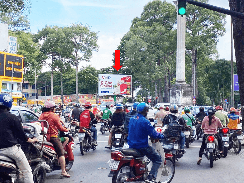 Vòng xoay Nguyễn Tri Phương
