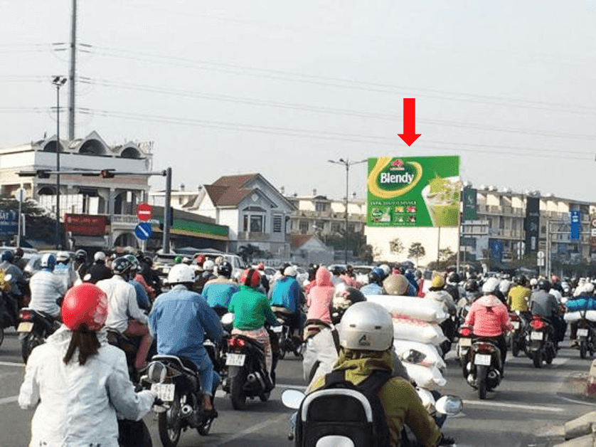 Ngã ba Phạm Văn Đồng - Kha Vạn Cân 