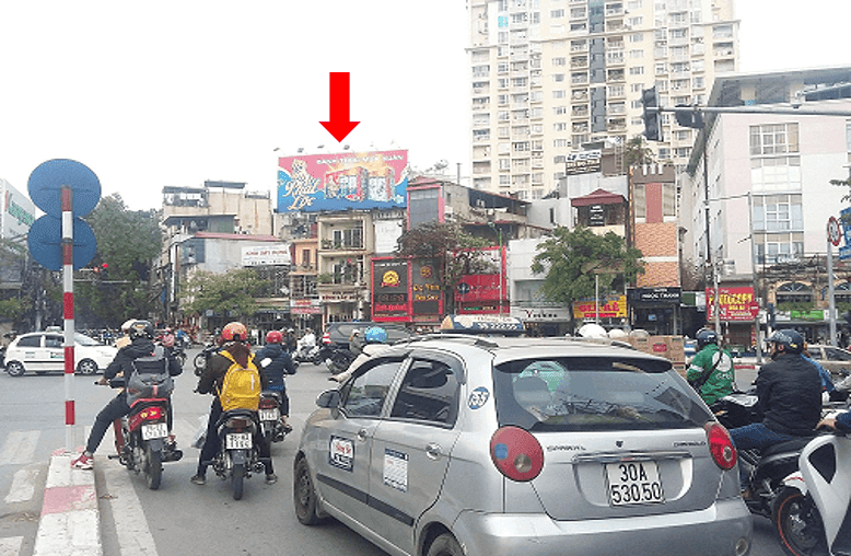 Ngã 4 Láng Hạ - Đê La Thành