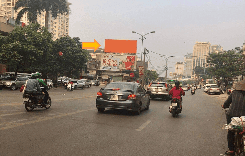 Ngã 4 Đê La Thành - Giảng Võ